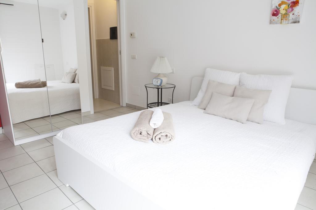Alessia'S Flat - Loreto Milan Luaran gambar